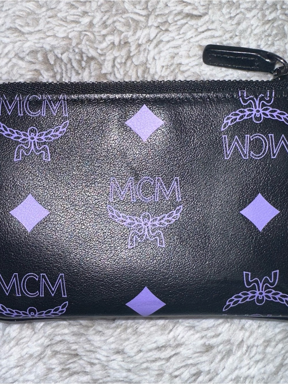 MCM Key Pouch in Color Splash Logo Leather - Picture 6 of 6